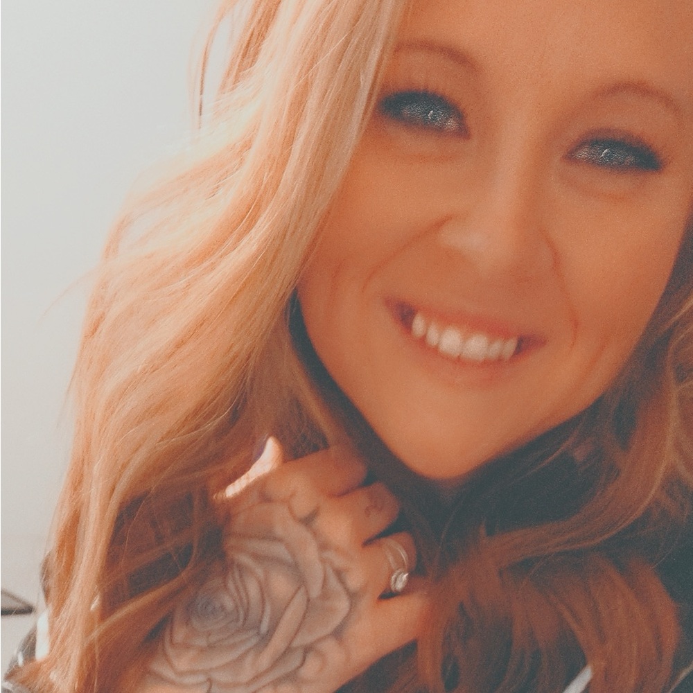 Meet your Posher, Crystal